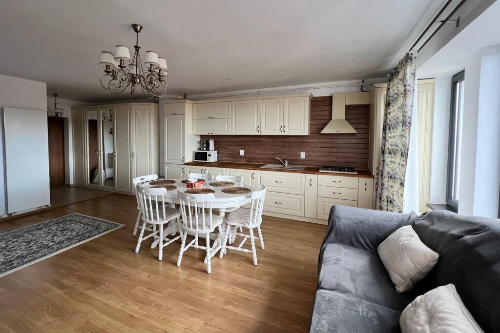 Central Apartment With Panoramic View Braşov Eksteriør bilde